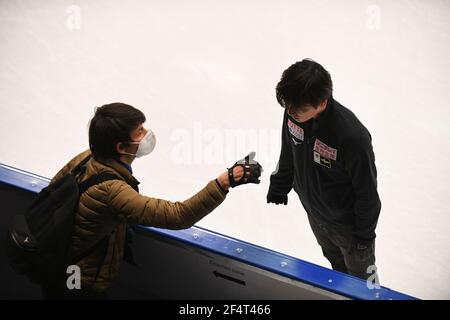 Stockholm, Schweden. März 2021, 23rd. Shoma UNO Japan, während der Männer üben bei der ISU World Figure Skating Championships 2021 im Ericsson Globe, am 23. März 2021 in Stockholm, Schweden. Quelle: Raniero Corbelletti/AFLO/Alamy Live News Stockfoto