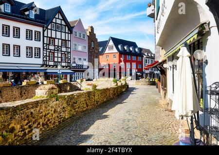 Stadtbild von Bad Münstereifel. Bad Münstereifel ist ein historischer Kurort im Landkreis Euskirchen Stockfoto