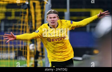 Fußball, UEFA Champions League, Männer, Saison 20/21, Bor. Dortmund gegen FC Sevilla; der Norweger Erling Haaland feiert nach dem Tor. Stockfoto