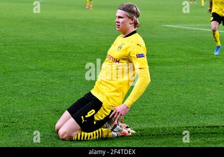 Fußball, UEFA Champions League, Männer, Saison 20/21, Bor. Dortmund gegen FC Sevilla; der Norweger Erling Haaland feiert nach dem Tor. Stockfoto