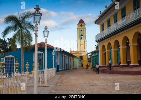 Kuba, Trinidad, Plaza Mayor, Musuem National de la Luncha Contra Bandidos - ehemaliges Kloster von San Francisco de Asísi Stockfoto