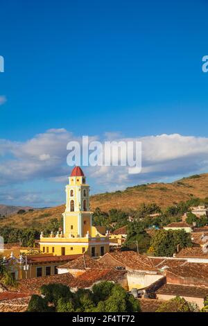 Kuba, Trinidad, Blick auf Museum National de la Luncha Contra Bandidos - ehemalige Kloster San Francisco de Asísi Stockfoto