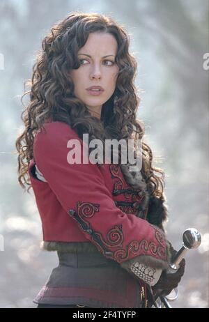 KATE BECKINSALE in VAN HELSING (2004), Regie Stephen SOMMERS. Kredit: UNIVERSAL / MASI, FRANK / Album Stockfoto