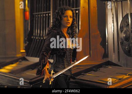 KATE BECKINSALE in VAN HELSING (2004), Regie Stephen SOMMERS. Kredit: UNIVERSAL / MASI, FRANK / Album Stockfoto