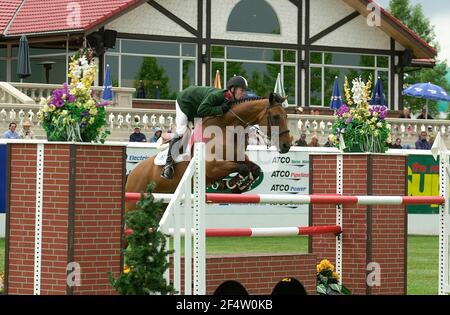 Kanada 1, Spruce Meadows Juni 2002, Raymond Texel (USA), Fleur Stockfoto