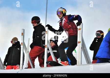 Snowboarderinnen (r) Eva Samkova aus der Tschechischen Republik, während des Trainings in Saint Lary in Frankreich, 7. Januar 2014. Foto Jean-Noel Herranz / DPPI Stockfoto