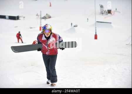 Snowboarderinnen Eva Samkova aus Tschechien, während des Trainings in Saint Lary in Frankreich, 7. Januar 2014. Foto Jean-Noel Herranz / DPPI Stockfoto