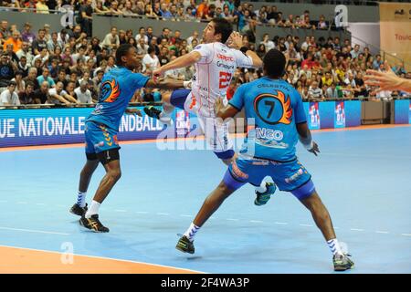 HANDBALL - HANDBALL - FRANZÖSISCHE MEISTERSCHAFT 2011-2012 - TOULOUSE V MONTPELLIER - TOULOUSE (FRA) - 08/09/2011 - FOTO : JEAN-NOEL HERRANZ / DPPI - NIKOLA KARABATIC (MO) Stockfoto