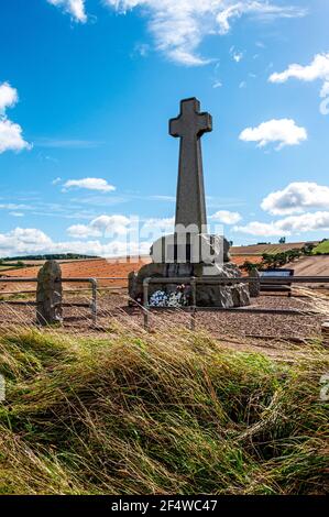 Ein Denkmal auf dem Schlachtfeld zwischen schottischen und englischen Armeen In Form eines Granitkreuzes auf dem Piper Hill Erinnert an die Schlacht von Flodden Stockfoto