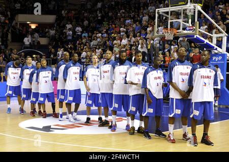 BASKETBALL - VORBEREITUNG EURO 2011 - FRANKREICH V KANADA - PAU (FRA) - 26/07/2011 - FOTO : JEAN FRANCOIS MOLLIERE / DPPI - TEAM FRANKREICH Stockfoto