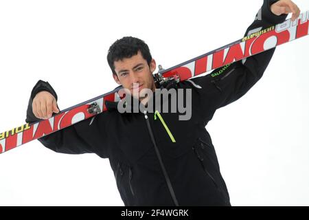 MISCS - FEATURE KILIAN JORNET (ESP) - 12/01/2011 - FOTO : JEAN-MARC MOUCHET / DPPI - DOPPELSIEGER DER ULTRA TOUR DU MONT BLANC 2008 UND 2009 (TRAILRUNNING) - SIEGER DER PIERRA MENTA 2008 UND 2010 - WELTMEISTER 2010 ALPINISMUS SKIFAHREN Stockfoto