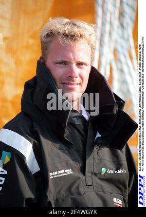 SEGELN - VOLVO OCEAN RACE 2005-2006 - VORBEREITUNG - ROTTERDAM (NED) - 24/08/2005 - FOTO : JON NASH / DPPI ABN AMRO TEAM (NED) / BOOT 2 CREW MITGLIED : GERD JAN POORTMAN (NED) / 28 JAHRE ALT - NICHT FÜR BRITISCHE SEGELZEITSCHRIFTEN Stockfoto