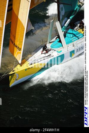 SEGELN - VOLVO OCEAN RACE 2005-2006 - IN-PORT RACE 2 - KAPSTADT (RSA) - 26/12/2005 - FOTO : JON NASH / DPPI ABN AMRO 2 (NED) / SKIPPER : SEBASTIEN JOSSE (FRA) Stockfoto