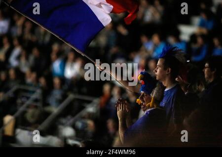 Französische Mannschaftsfans während des Tennis Davis Cup 2014 Weltgruppe 1st Runde, Frankreich gegen Australien, Tag 1, am 31. Januar 2014 in Vendesface, la Roche sur Yon, Frankreich. Foto Jean-Marc Mouchet / DPPI Stockfoto