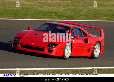 AUTO - FERRARI MASERATI FESTIVAL 2003 - MAGNY COURS 20030921 - FOTO : OLIVIER GAUTHIER / DPPI FERRARI F40 Stockfoto