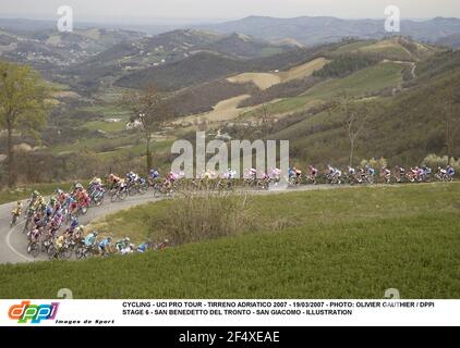 RADFAHREN - UCI PRO TOUR - TIRRENO ADRIATICO 2007 - 19/03/2007 - FOTO: OLIVIER GAUTHIER / DPPI STAGE 6 - SAN BENEDETTO DEL TRONTO - SAN GIACOMO - ILLUSTRATION Stockfoto