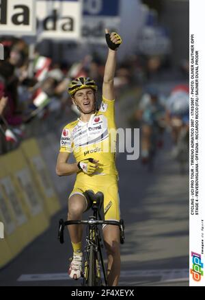 RADFAHREN - UCI PRO TOUR - TIRRENO ADRIATICO 2007 - 17/03/2007 - FOTO: OLIVIER GAUTHIER /DPPI ETAPPE 4 - PIEVEBOVIGLIANA - OFFAGNA - RICCARDO RICCO (ITA) / SAUNIER DUVAL PRODIR Stockfoto