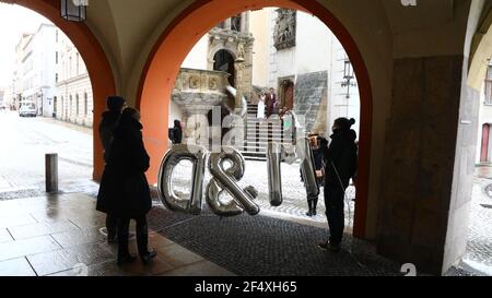 Etwas seltener zu sehen, eine Hochzeit während der Corona Pandemie in Görlitz am 20.03.2021 Stockfoto