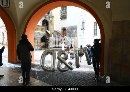 Etwas seltener zu sehen, eine Hochzeit während der Corona Pandemie in Görlitz am 20.03.2021 Stockfoto