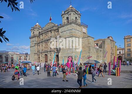 Kathedrale unserer Lieben Frau von der Himmelfahrt / Catedral Metropolitana de Nuestra Señora de la Asunción in Oaxaca-Stadt, südwestlich von Mexiko Stockfoto