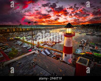 Leuchtturm Am Ozean Stockfoto