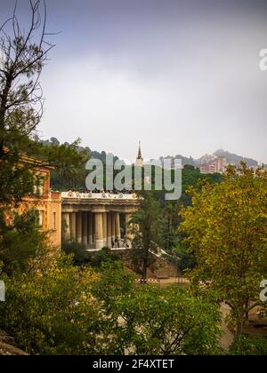 Im Inneren Parc Güell berühmt für den Architekten Antoni Gaudi's einzigartiges Design und Funktionen. Barcelona, Katalonien, Spanien Stockfoto