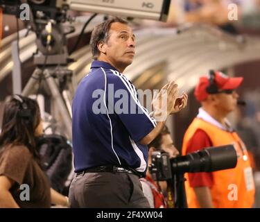 Bruce Arena in seinem ersten Spiel als Cheftrainer der Red Bulls. FC Barcelona abgerissen New York Red Bulls 4-1 vor über 79.000 Fans in Giants Stadion Stockfoto