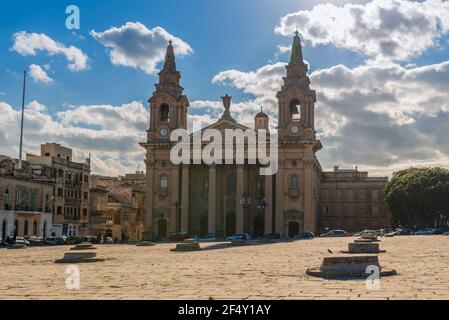 Saint-Publius Kirche in Floriana, in der Nähe von Valletta auf der Insel Malta im äußersten Süden Europas Stockfoto