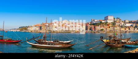 Panorama der Stadt Porto am Douro Fluss In Portugal Stockfoto