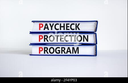 PPP, Paycheck-Schutz-Programm-Symbol. Konzept Wörter PPP, paycheck Schutz-Programm auf Büchern auf einem schönen weißen Hintergrund. Business, PPP - payc Stockfoto