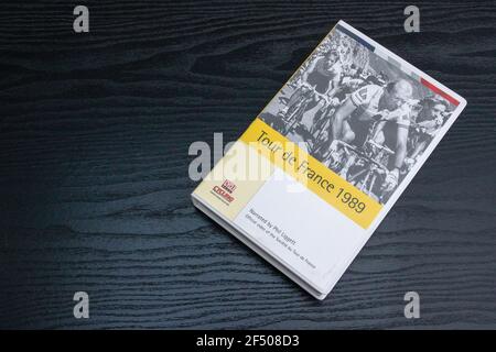 VHS Video der dramatischen 1989 Tour de France wo Der Amerikaner Greg LeMond schlug den Franzosen Laurent Fignon um acht Sekunden Auf der letzten Stufe Stockfoto