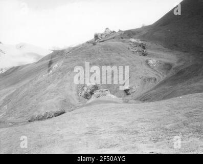 Indien. Kaschmir. Ladakh. Karakorum. Lokale Sung-Kette, Karataggh-Gruppe aus dem Pass der "dunklen roten Kette" (aus Nordwesten) Stockfoto