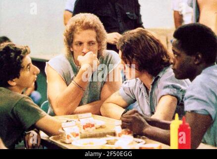 BAD BOYS 1983 Universal Pictures Film mit Sean Penn Second Von rechts Stockfoto