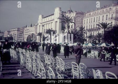 Reisefotos Frankreich. Schöne Promenade des Anglais. Blick auf Le Palais de la Méditerranée (Hotel und Casino) Stockfoto