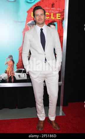 Armie Hammer nimmt am 10. August 2015 an der Premiere von Warner Bros. Pictures' 'The man from U.N.C.L.E.' im Ziegfeld Theatre in New York City Teil. Foto: Henry McGee/MediaPunch Stockfoto