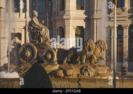 Madrid, Spanien 28. März 2019. Blick auf den Cibeles-Brunnen von der Calle de Alcalá Stockfoto