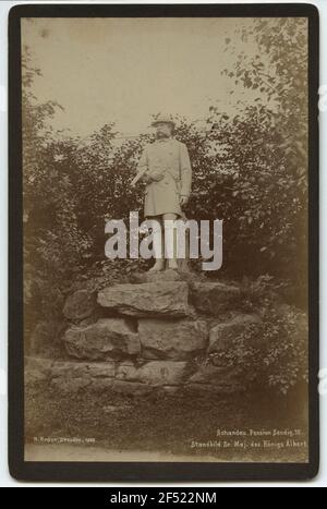 Standbild König Albert von Sachsen (1828-1902) nach Johann Friedrich Heynert, 1883 aus angrenzendem Sandstein. Schandau. Pension Sendig, Kurse ('Sendigpark') Stockfoto