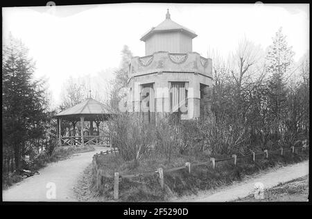 Hainichen. Ausrüstung mit Pilzen und Aussichtsturm Stockfoto