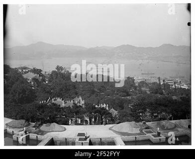 Hongkong. Blick von der Bown Road über die Bucht mit Hafenbecken Stockfoto