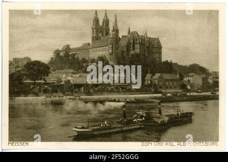 Albrechtsburg und Dom - Elbe mit Traktor Meißen. Albrechtsburg u. Dom - Elbe mit Traktor Stockfoto