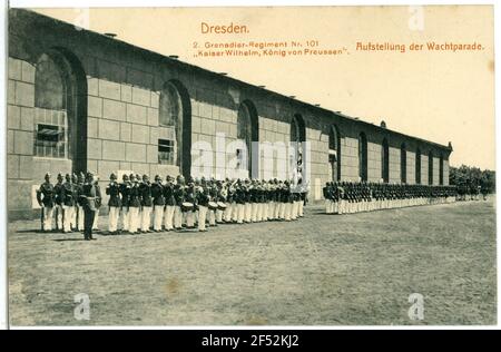 Straffung des Wachavers, 2. Grenadier Regiment Nr. 101 Dresden. 2. Grenadier-Regiment No,11 'Kaiser Wilhelm, König von Preußen'. Ausstellung der Uhrenparade Stockfoto