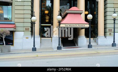 Neben dem Hotel St. Francis, heute Westin St. Francis, am Union Square in San Francisco, Kalifornien, USA; Luxushotel, das 1904 gegründet wurde. Stockfoto