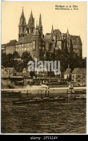 Albrechtsburg und Dom - Elbe mit Traktor Meißen. Albrechtsburg und. Dom - Elbe mit Traktor Stockfoto