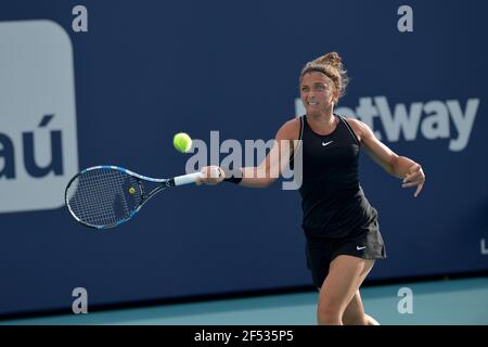 MIAMI GARDENS, FL - MÄRZ 22: Sara Errani gesehen spielen in Qualifying Runde am Tag 1 der Miami Open am 22. März 2021 im Hard Rock Stadium in Miami Gardens, Florida. Personen: Sara Errani Kredit: Storms Media Group/Alamy Live News Stockfoto