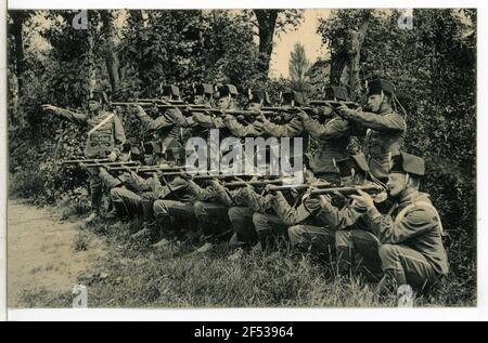 1st Königlich Sächsisches Husarenregiment König Albert Nr. 18 Kampf zu Fuß Großenhain. K.S.1.Hus.-Reg. König Albert No,18 Kampfkeit Spaziergang Stockfoto