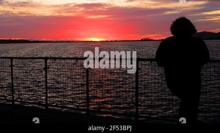 März 2021 - Sonnenuntergang über Cheddar Reservoir Stockfoto