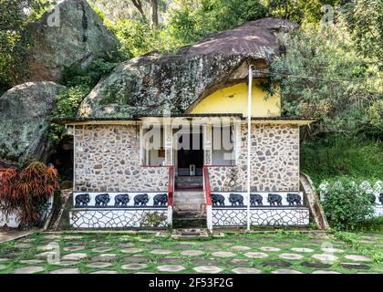 Buddhistischer Ravana Tempel in der Nähe von Ella Stadt auf der Insel Sri Lanka Stockfoto