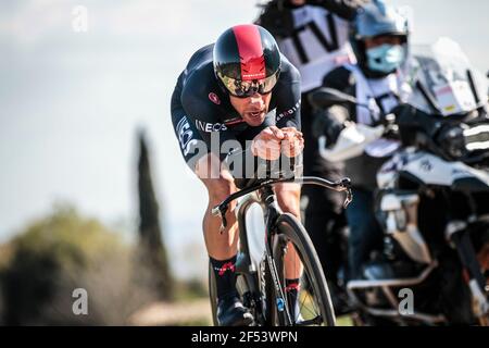 Volta Catalonia 23.3.2021- Jonathan Castroviejo fährt für das Team Ineos Grenadiers im 18,5-km-Zeitfahren in der Nähe von Banyoles, Spanien Stockfoto