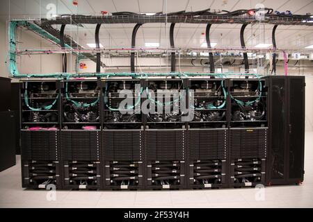 Sofia, Bulgarien - Mär 23 2021: Installation des Supercomputers im Technologiepark Sofia - dem größten in Osteuropa. Stockfoto