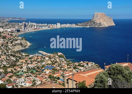Geographie / Reisen, Spanien, Blick Richtung Calpe mit dem Felsen Peñón de Ifach, Provinz Alicante, Costa B, Additional-Rights-Clearance-Info-not-available Stockfoto